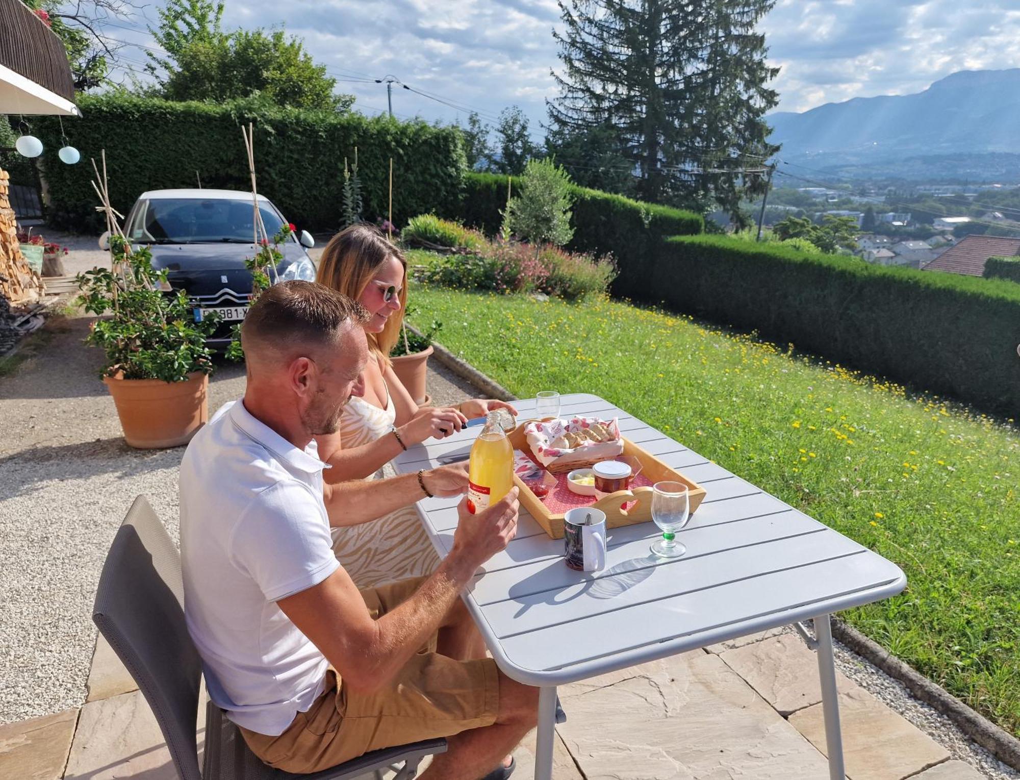 Studio Bellevue Appart Independant Renove 2024 Piscine Parking Proche Centre Annecy Poisy Eksteriør bilde